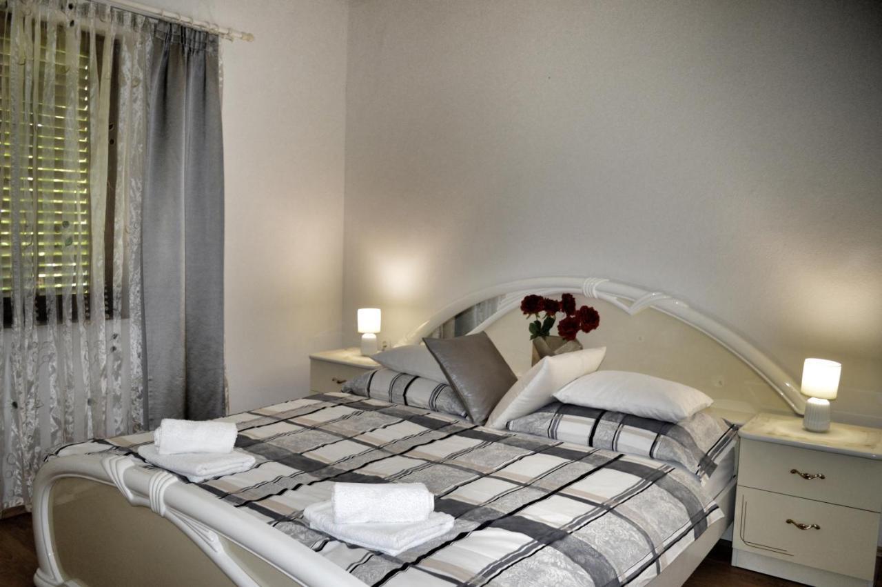 Apartment Nikolic Kaštela Esterno foto