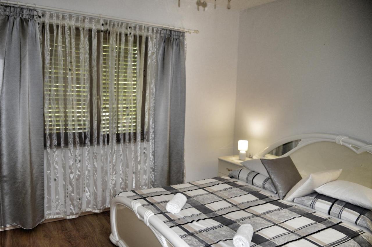 Apartment Nikolic Kaštela Esterno foto