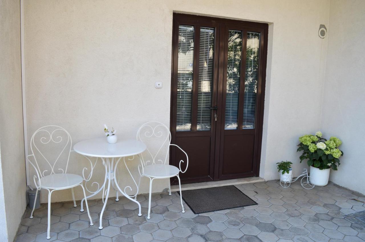 Apartment Nikolic Kaštela Esterno foto